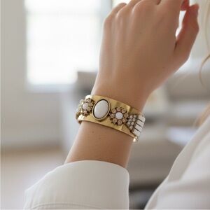 Elegant Gold and White Bracelet